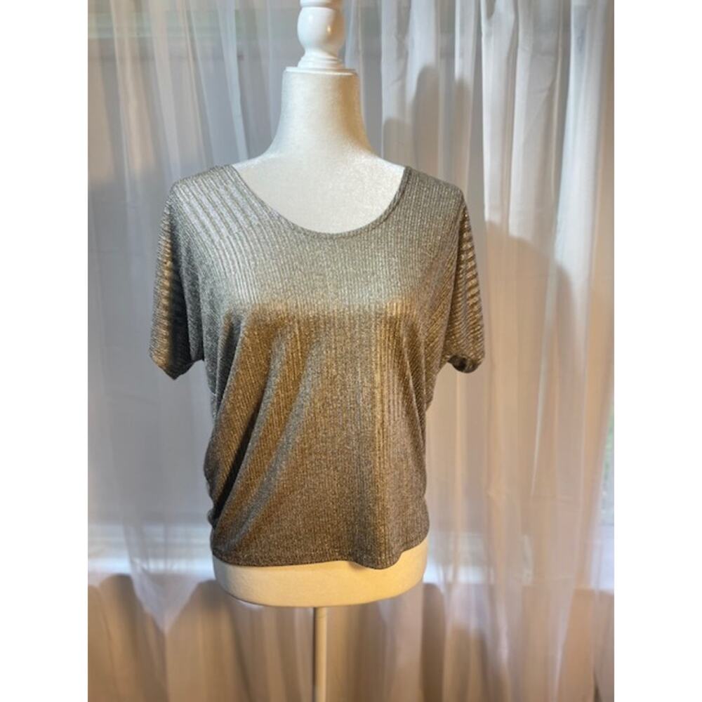 Kim & Cami Size Small Gold Knit Top with Dolman Short Sleeves